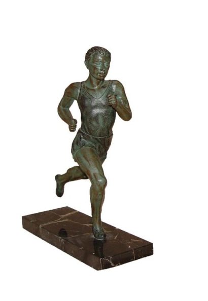 Sculpture 

Coureur. 



Epreuve en régule...