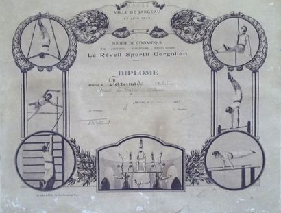 Diplôme d'Education physique, offert par...