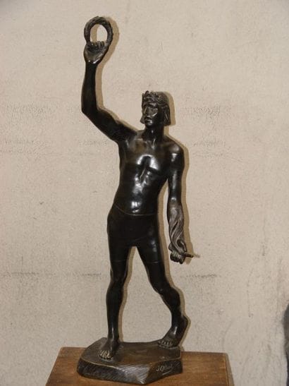 OLEST (J.). 

La Victoire. 



Sculpture....