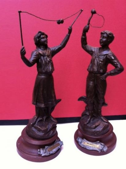 RUCHOT. 

Joueuse et joueur de Diabolo et...