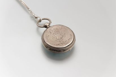 Lot en argent composé d’une montre de

poche...