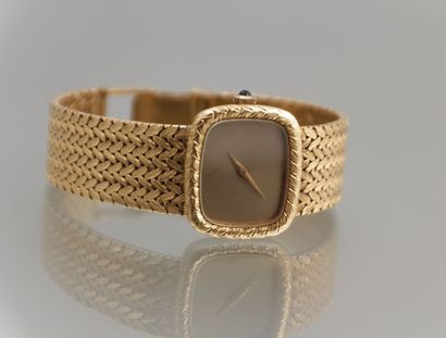 BEAUME ET MERCIER

Montre de femme style...