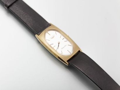 LONGINES (Flagship Rectangulaire -

Design),...