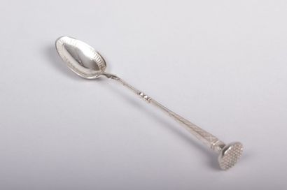 Cuillère à verre d’eau ou cuillère

tamponnoir...