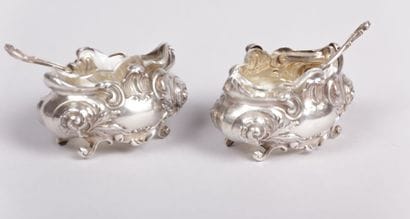 Paire de salerons en argent de forme

oblongue...