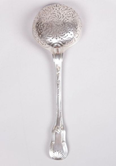 Cuillère à saupoudrer en argent, le

cuilleron...