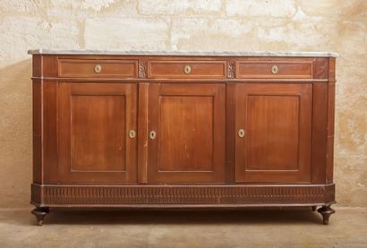 Enfilade en acajou et placage d’acajou

mouluré...