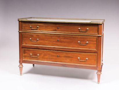Commode en acajou et placage d’acajou

dans...