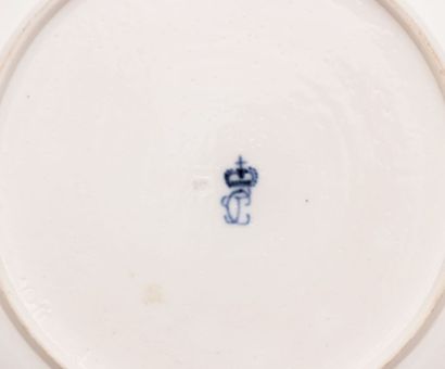 ALLEMAGNE

Assiette à bord polylobé en porcelaine...