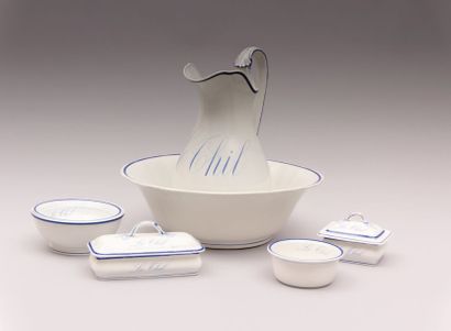 Jules VIEILLARD- Bordeaux

Garniture de toilette...