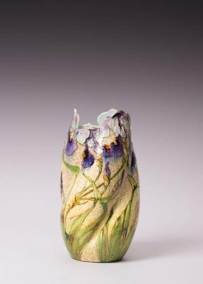 MASSIER Jérôme (1850-1926)

Vase en faïence...