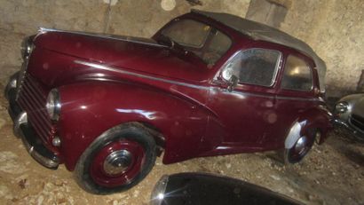 PEUGEOT 203 DECOUVRABLE 1950

Au salon de...