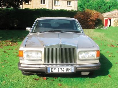 ROLLS ROYCE SILVER SPIRIT 1983

Succédant...