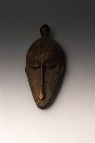 Mali BAMBARA

Masque décoratif en bois naturel...