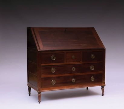 Bureau de pente en acajou et placage

d’acajou,...