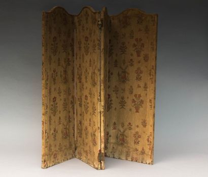 Paravent à quatre feuilles, l’armature en

bois...