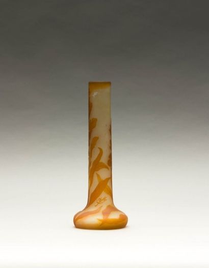 GALLE

Vase soliflore en verre doublé de...
