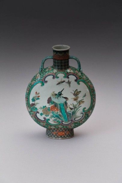 CHINE

Vase gourde en porcelaine blanche...
