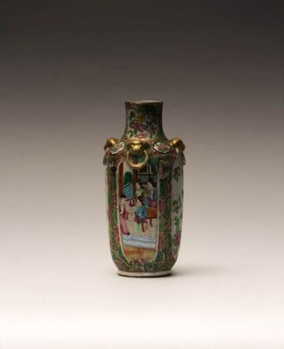 CHINE - Canton

Vase de forme balustre à...