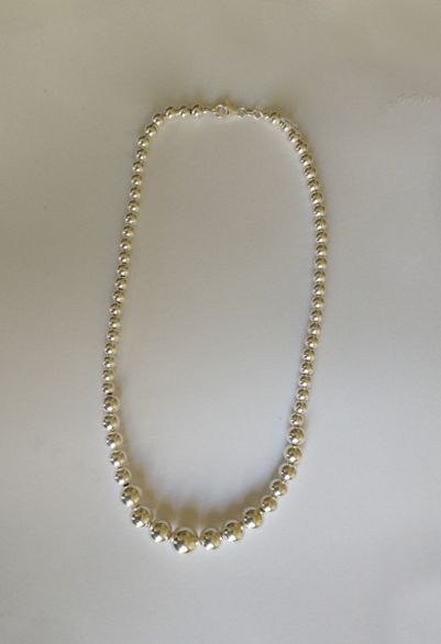 Collier dit Marseillais en perles d’argent

en...