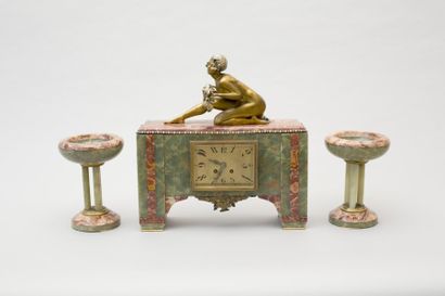 MAXIM Géo (XXème siècle)

Garniture de cheminée...