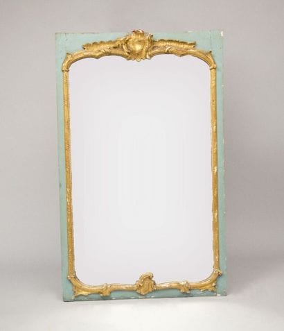 Trumeau de boiserie en bois mouluré

et sculpté...