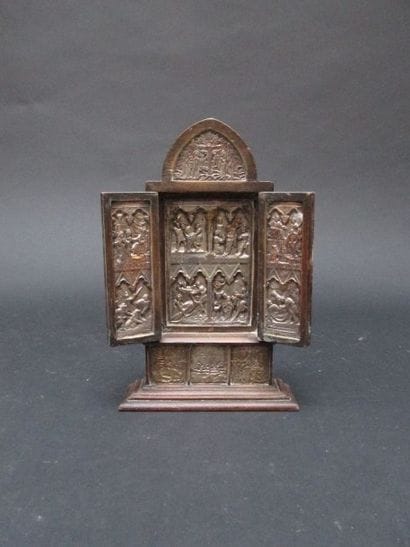 Hotel portatif en bois et plaque en argent...