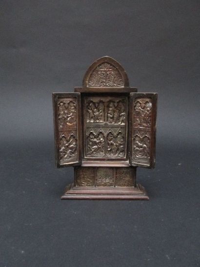 Hotel portatif en bois et plaque en argent...