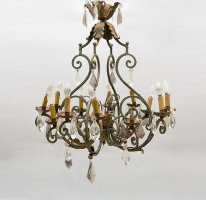 Lustre cage à douze bras de lumière en

fer...