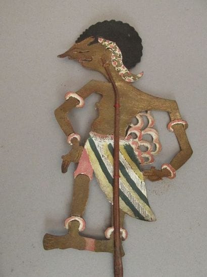 BALI

Figurines en cuir peint articulées