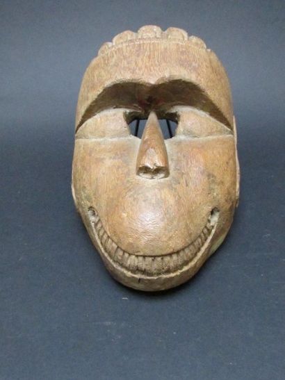 Térai(sud du Népal) 

Masque singe en bois...