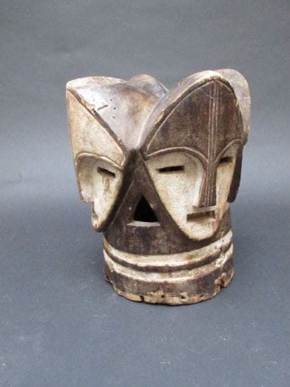 GABON

masque heaume Fang 

Haut. / 34 cm...