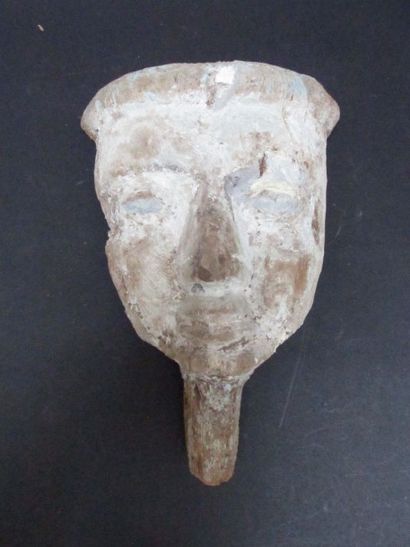 masque sarcophage egyptien en bois

Haut....