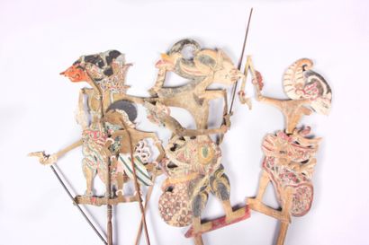BALI

Figurines en cuir peint articulées