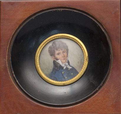 JOALIEN

Portrait d’un élégant au foulard

Miniature...