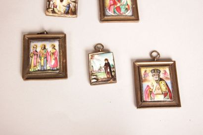 Lot de 5 miniatures religieuses sur porc...