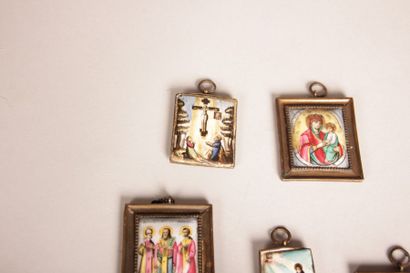 Lot de 5 miniatures religieuses sur porc...