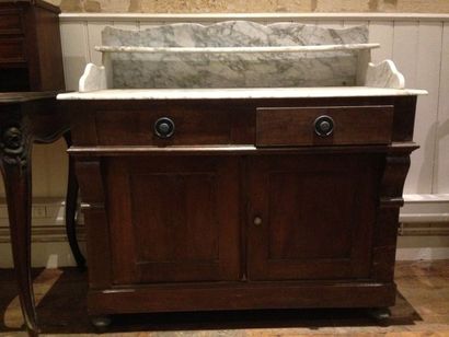 Meuble de toilette en bois naturel, il ouvre...