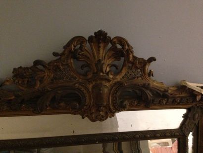 Miroir de forme rectangulaire en stuc et...