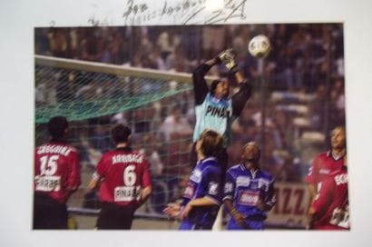 Photographie dédicacée par Bernard Lama.
Dédicace...