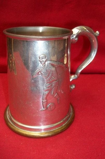 Chope en métal anglais (Scheffield), à décor...