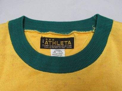 Maillot porté et dédicacé par Pelé lors de...