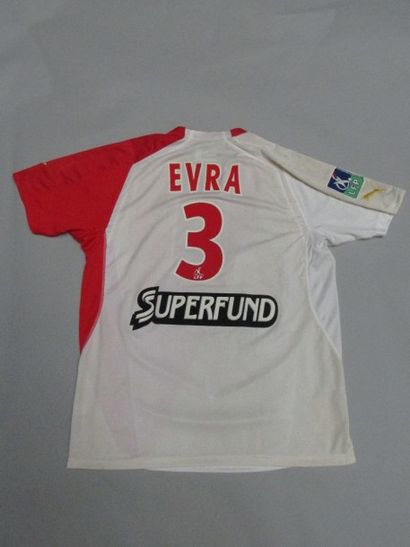 Maillot porté par Evra lors du match de championnat...