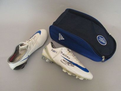 Paire de chaussures de football de Didier...