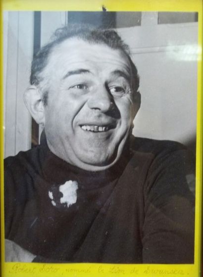 Ensemble de 3 photographies : Robert Soro,...
