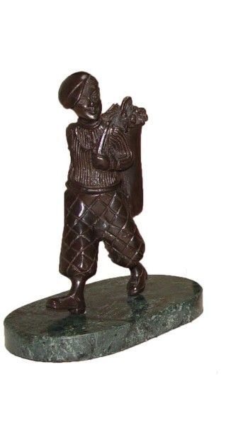 Le Caddie. 

Sculpture.

Epreuve en bronze...