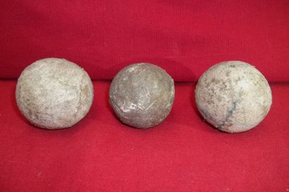 JEU DE CROSSE
Ensemble de 3 balles de jeu...