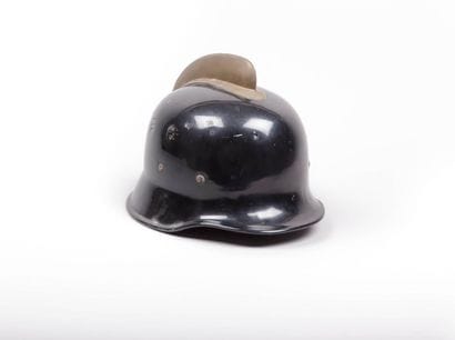 Casque de pompier - coiffe cuir - complet

Allemagne,...