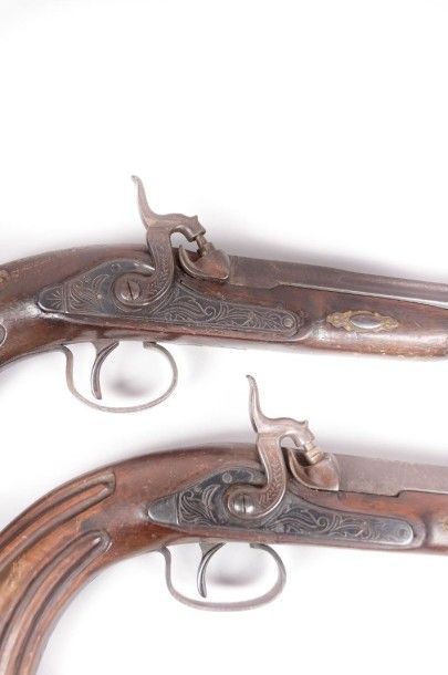 Paire de pistolets de duel pour le tir à

poudre...