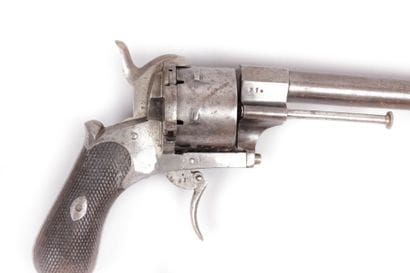 Revolver à broche pour officier cal 12 mm

canon...